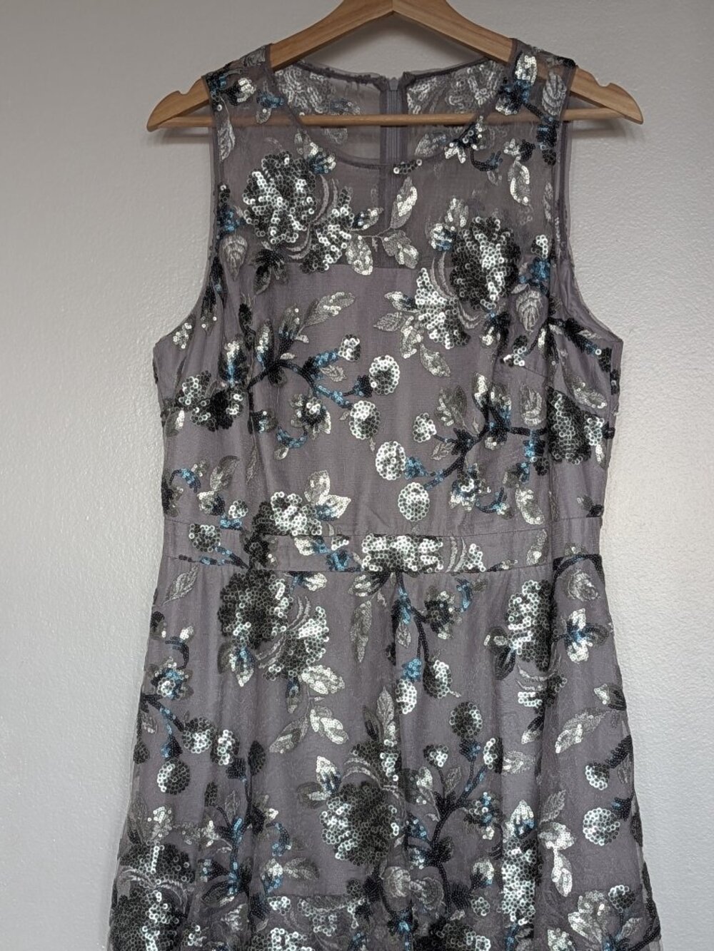 Calvin Klein Silver and Blue/Black Sequin Floral Embroidery Tiered Gown